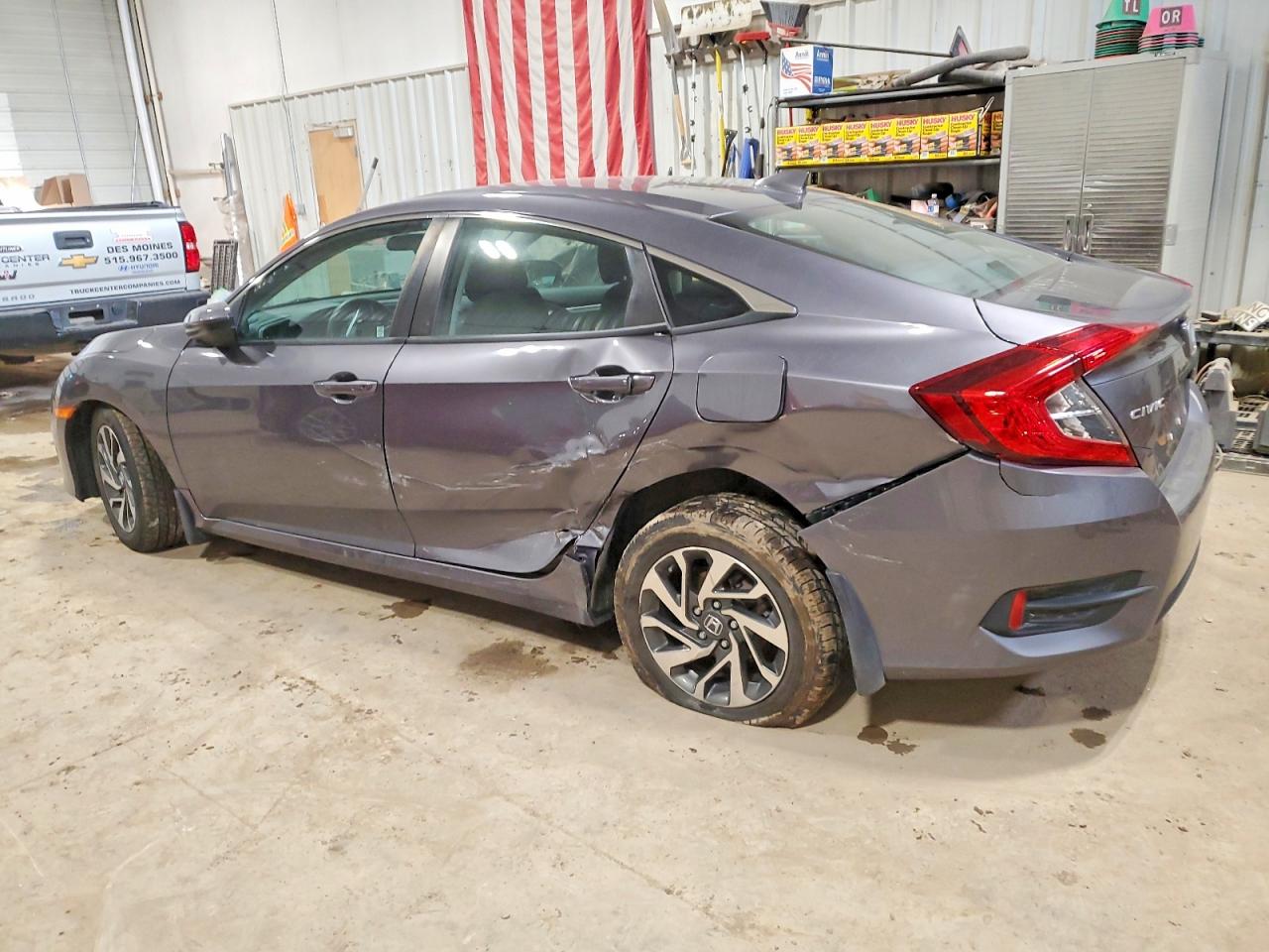 2017 HONDA CIVIC EX photo 2