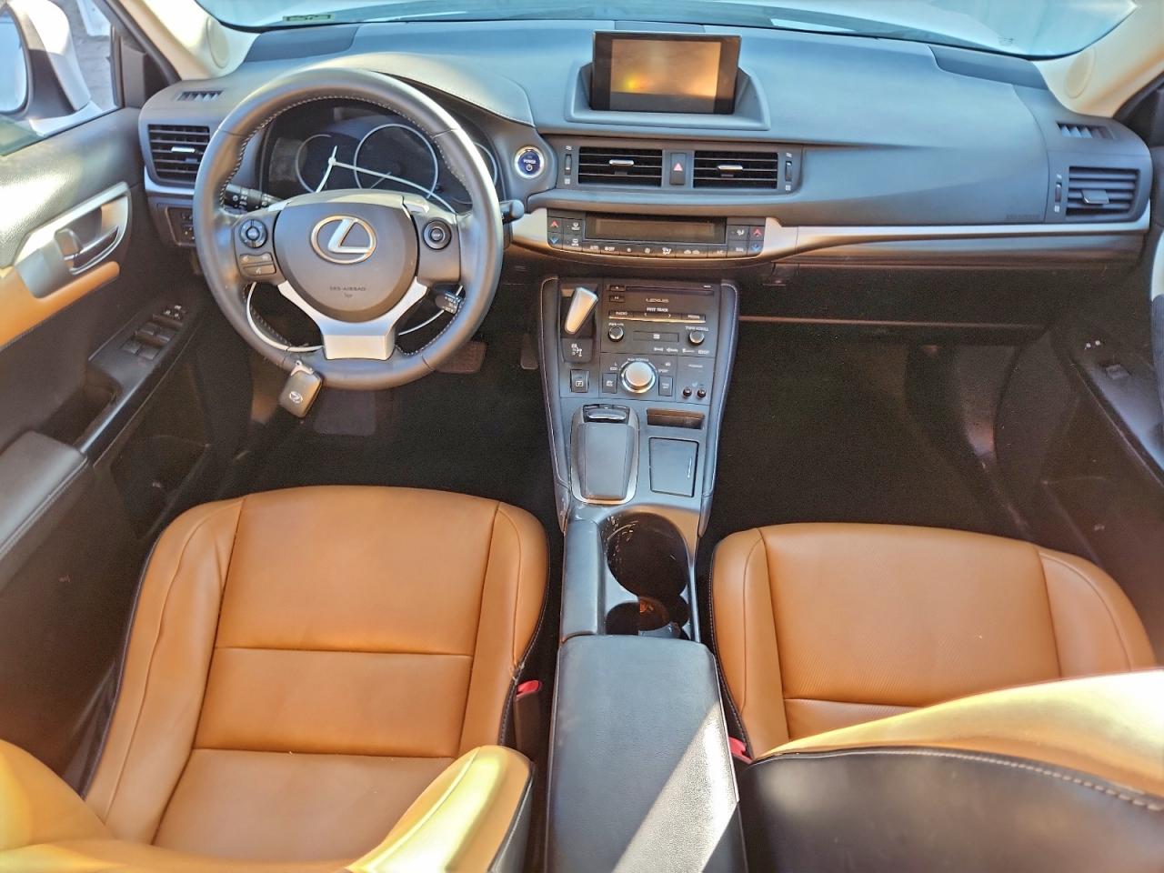 2014 LEXUS CT 200 photo 8