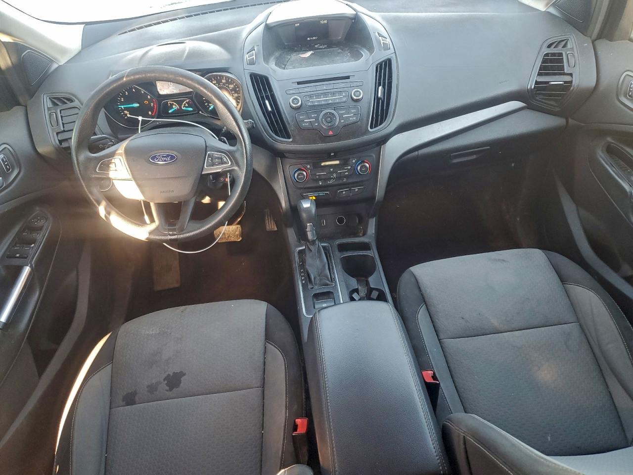 2017 FORD ESCAPE SE photo 8