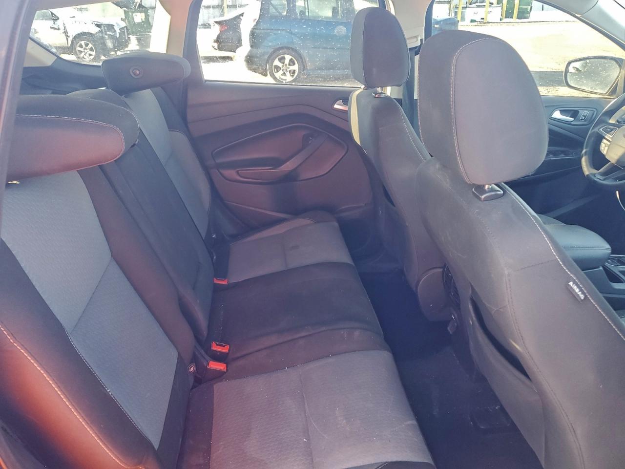 2017 FORD ESCAPE SE photo 10