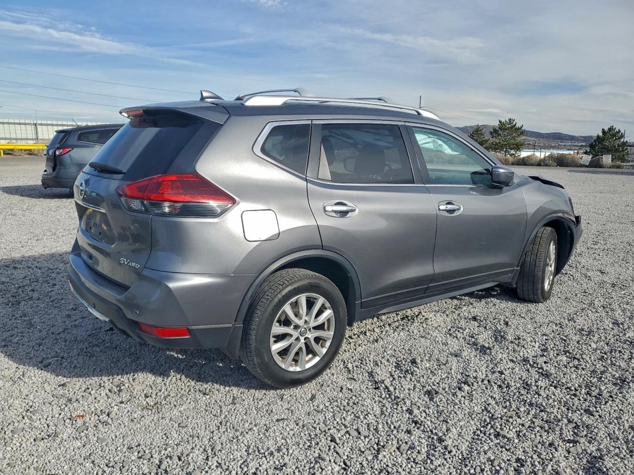 2020 NISSAN ROGUE S photo 3