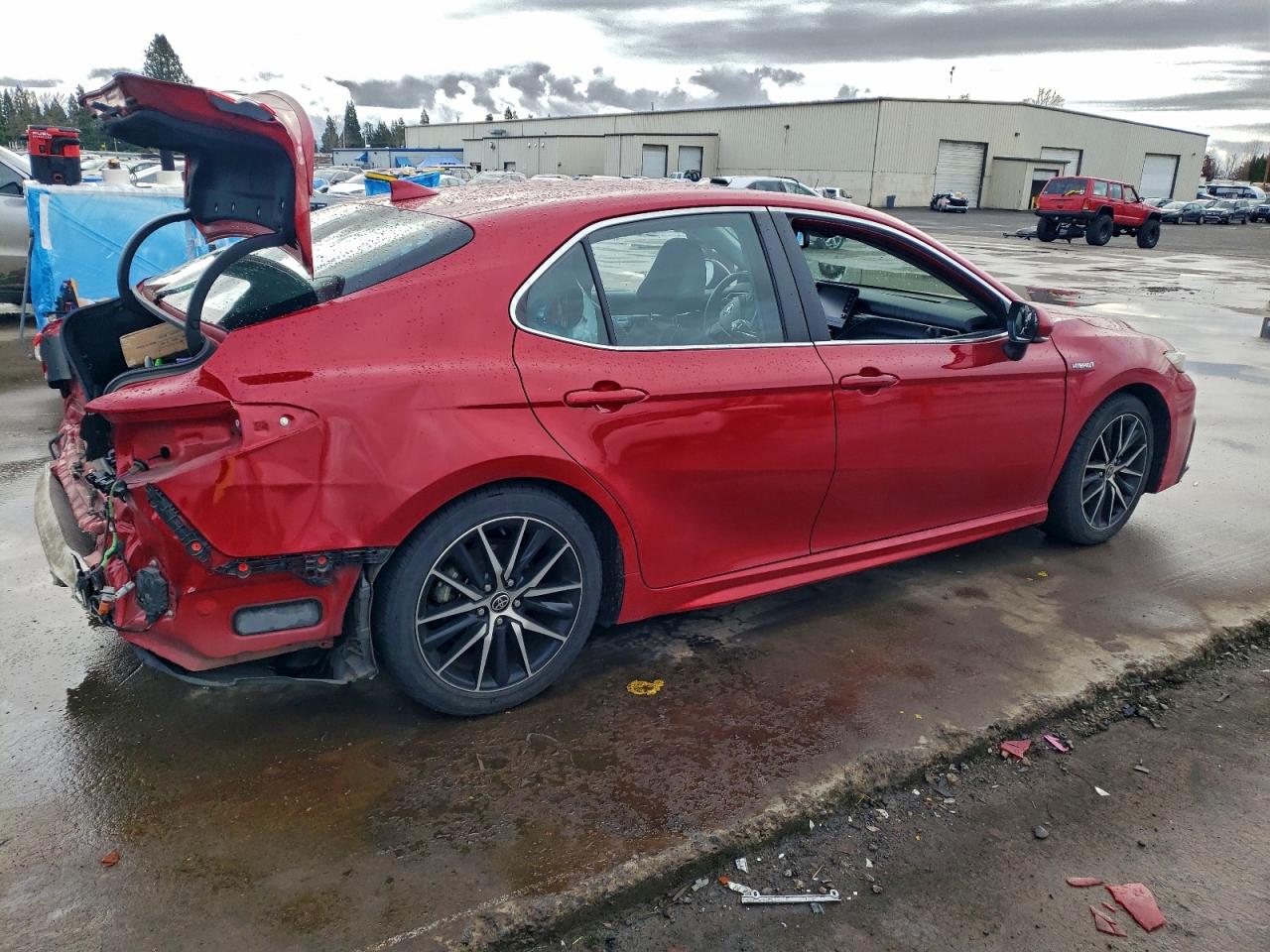 2021 TOYOTA CAMRY SE photo 3