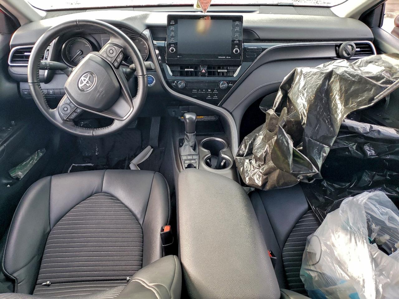 2021 TOYOTA CAMRY SE photo 8