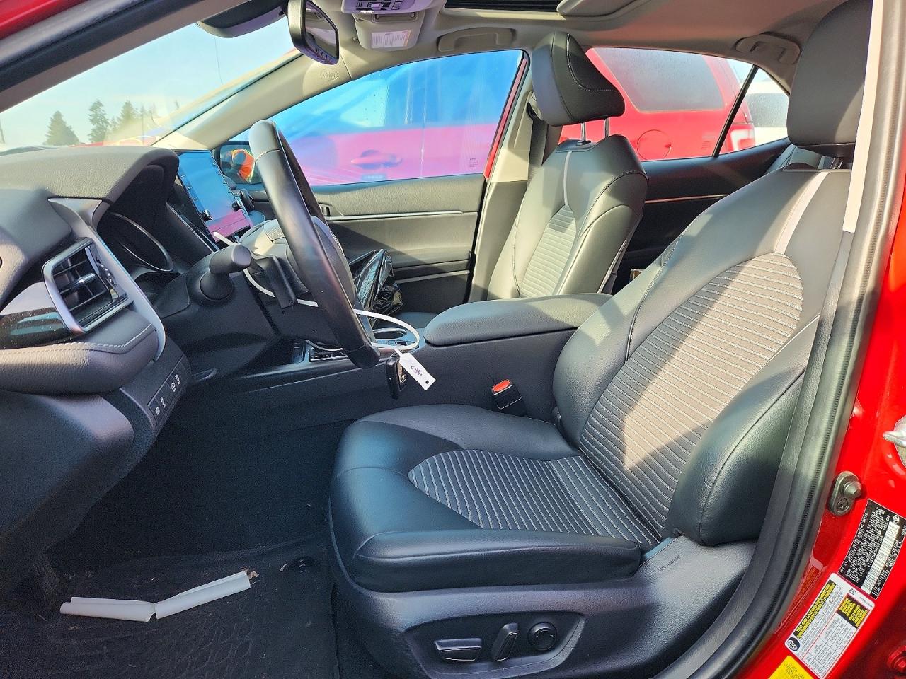 2021 TOYOTA CAMRY SE photo 7