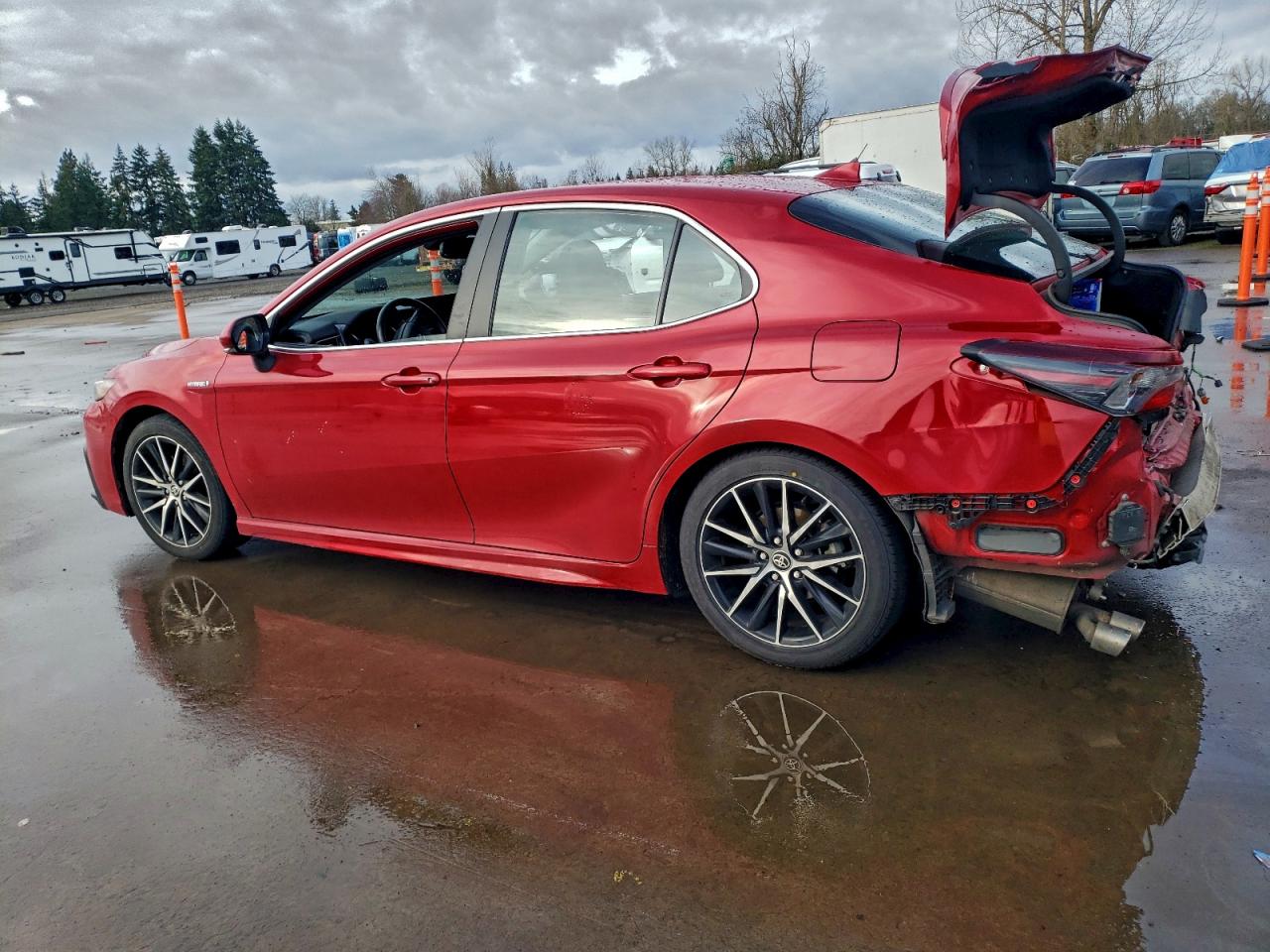 2021 TOYOTA CAMRY SE photo 2