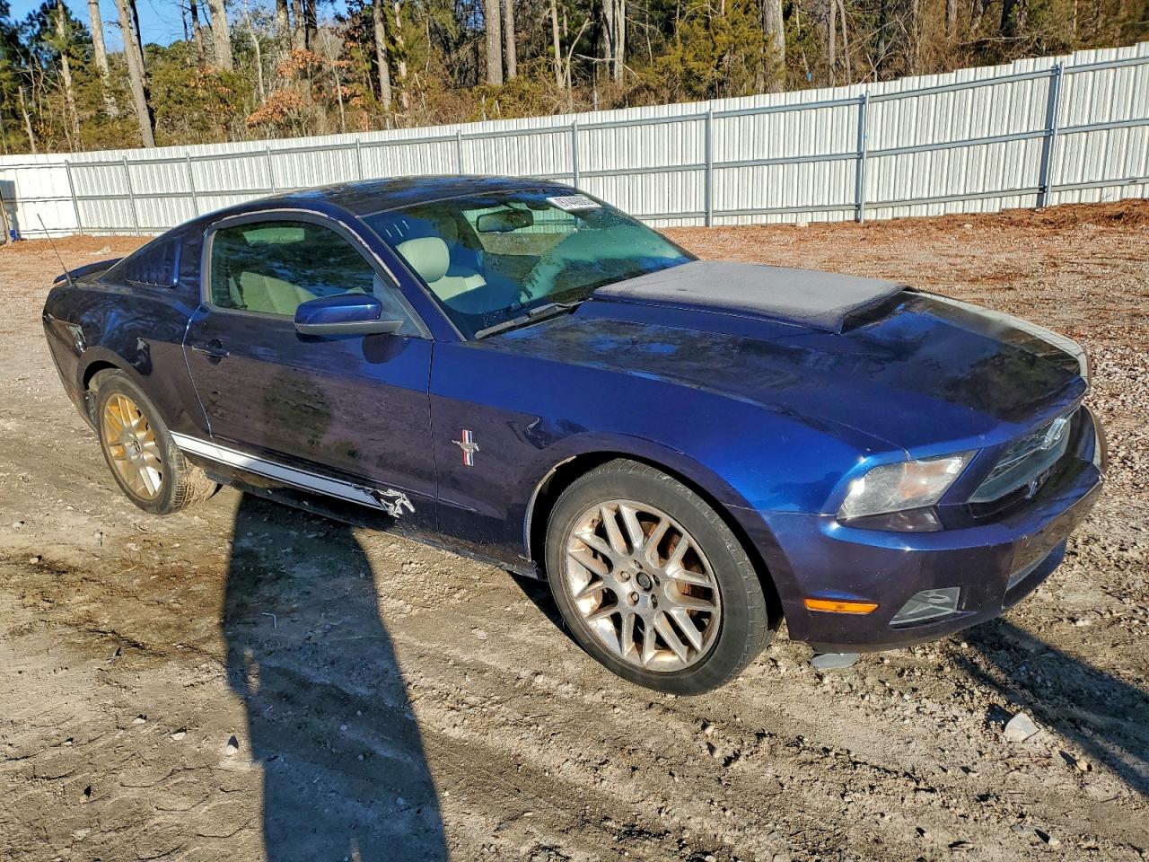 2012 FORD MUSTANG photo 4