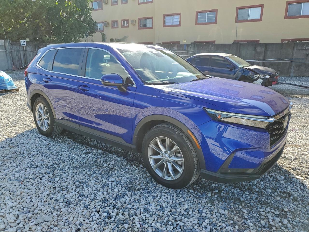 2025 HONDA CR-V EXL photo 4