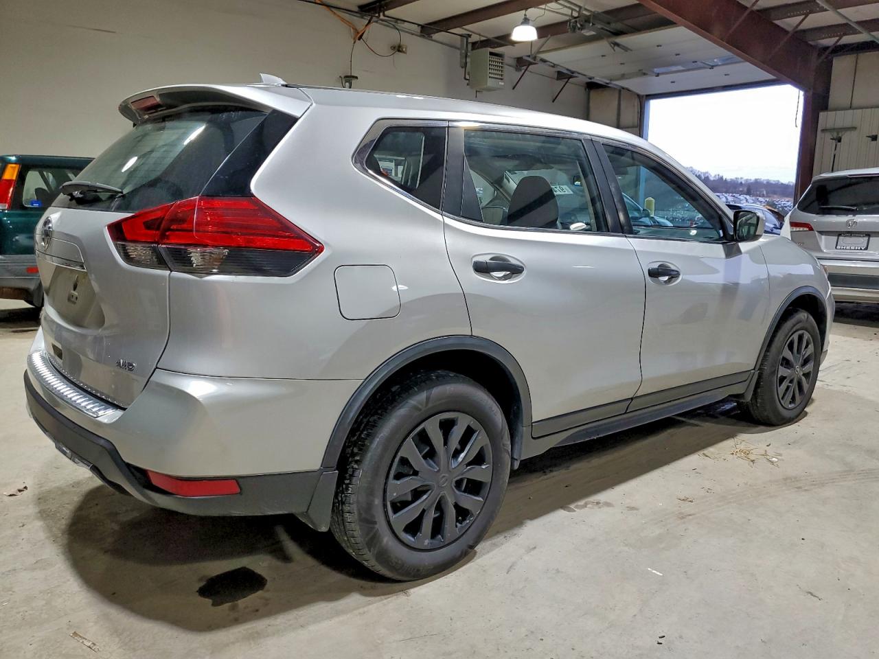 2017 NISSAN ROGUE S photo 3
