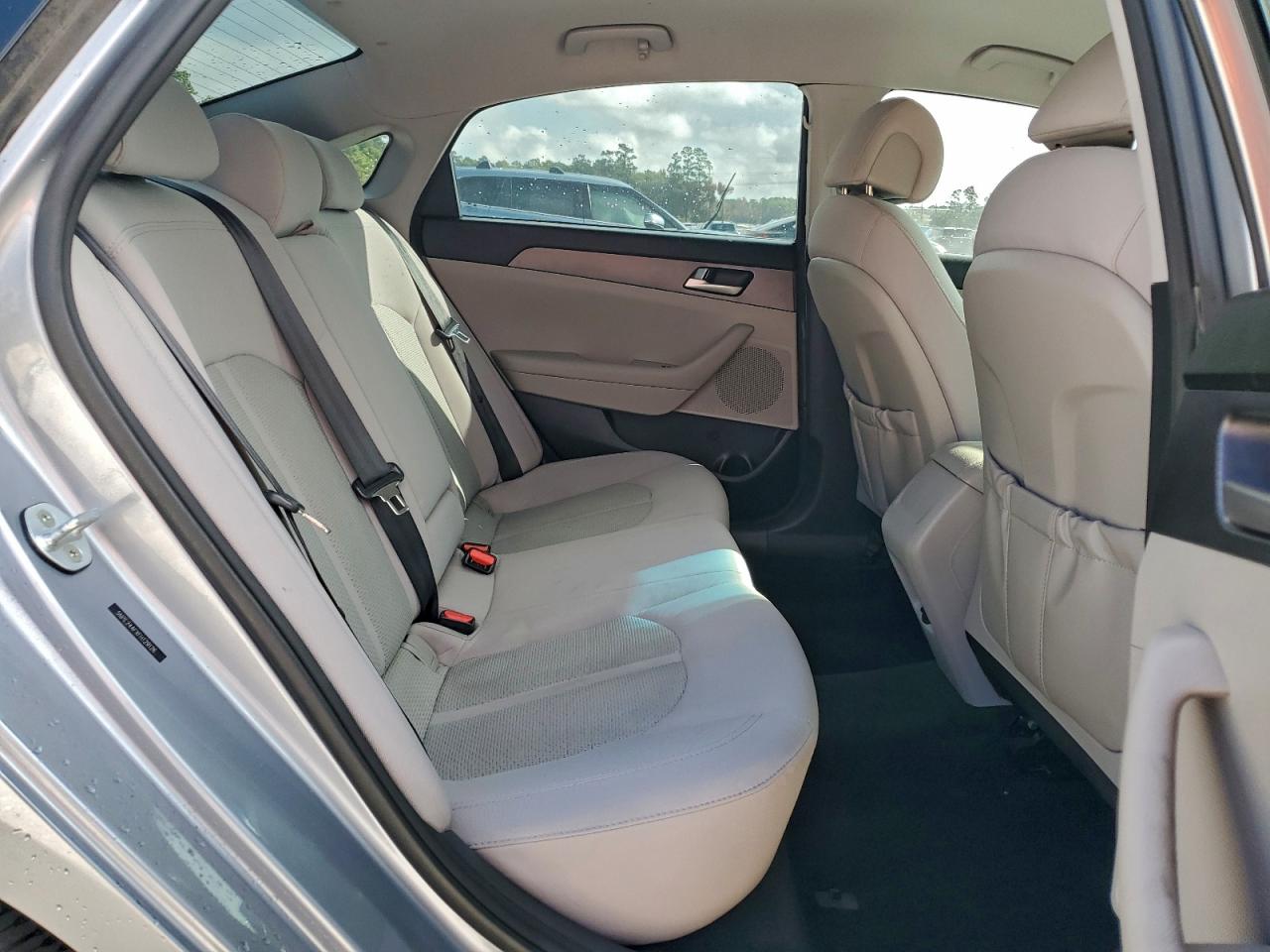 2015 HYUNDAI SONATA SE photo 10