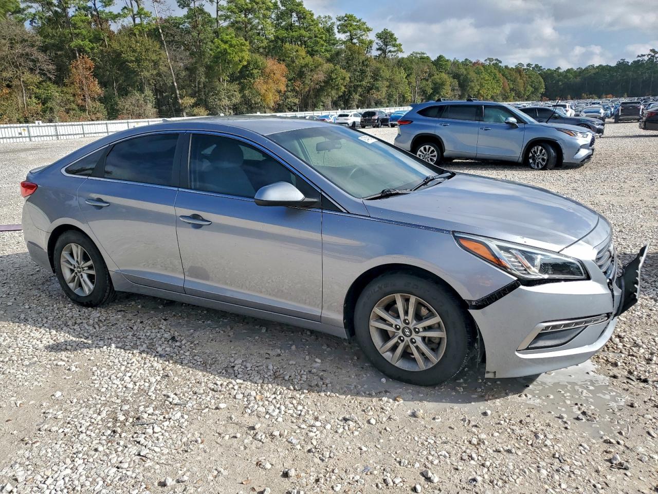 2015 HYUNDAI SONATA SE photo 4