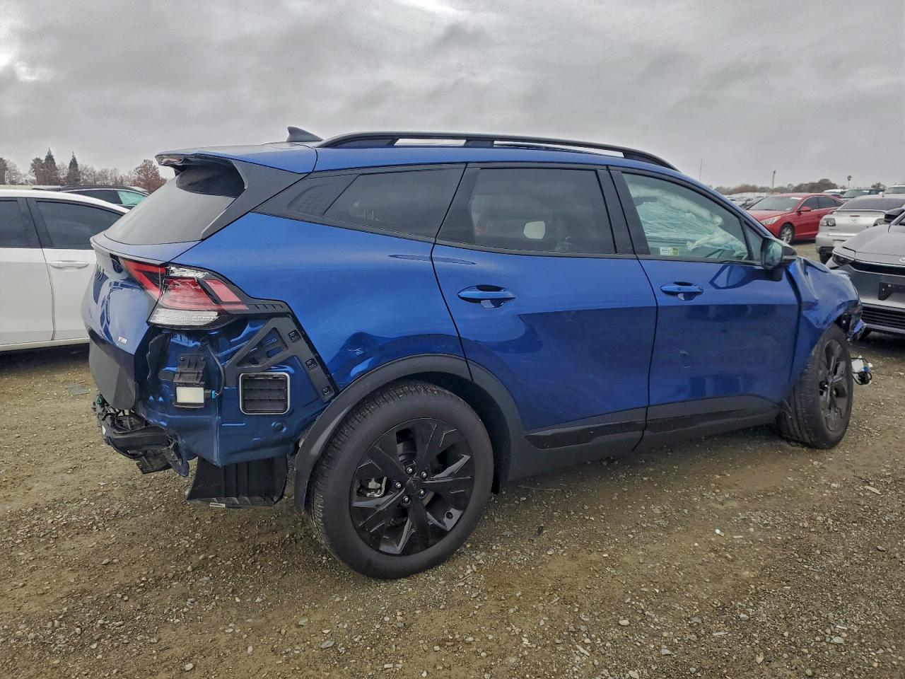 2025 KIA SPORTAGE X LINE photo 3