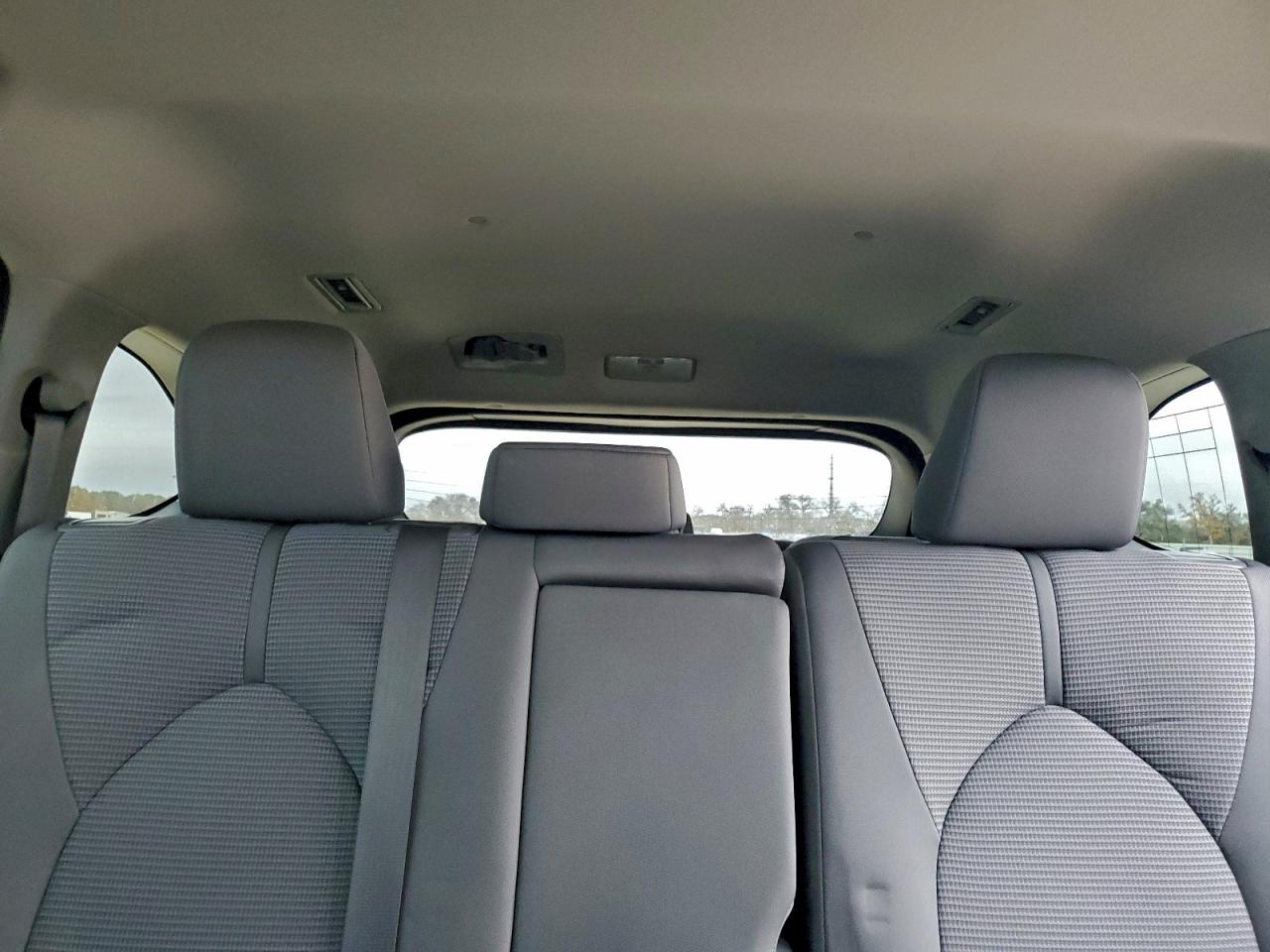 2023 TOYOTA HIGHLANDER HYBRID LE photo 10