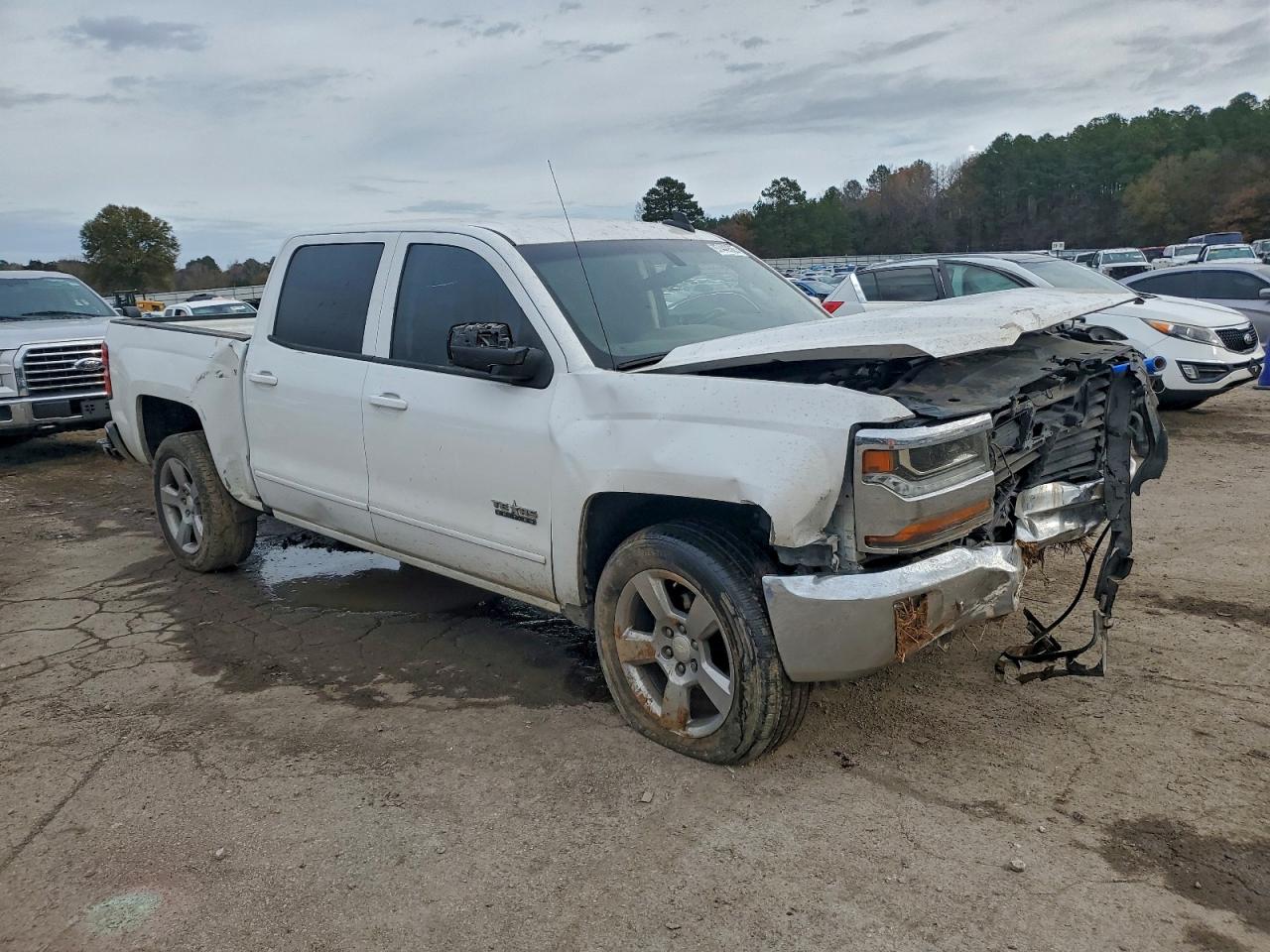 2018 CHEVROLET SILVERADO C1500 LT photo 4