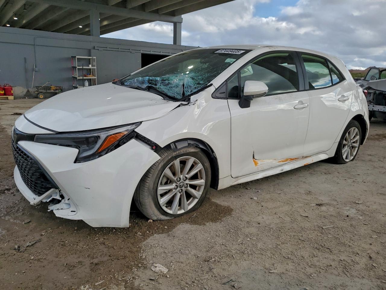 2024 TOYOTA COROLLA