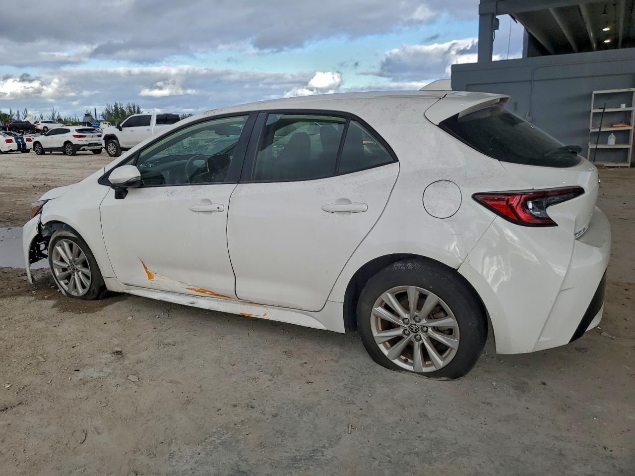 2024 TOYOTA COROLLA SE photo 2
