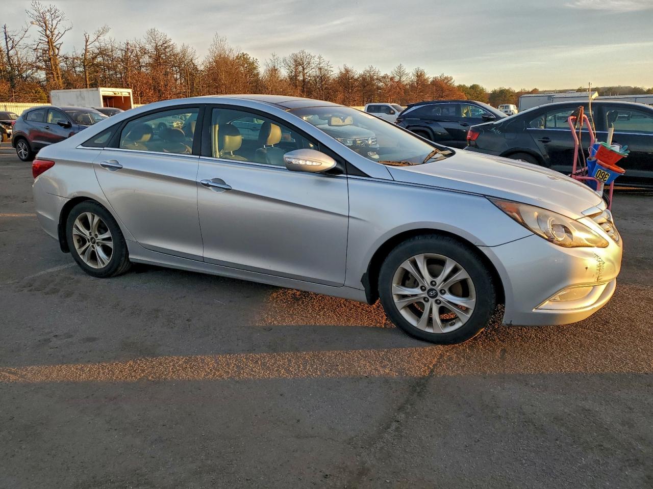 2012 HYUNDAI SONATA SE photo 4