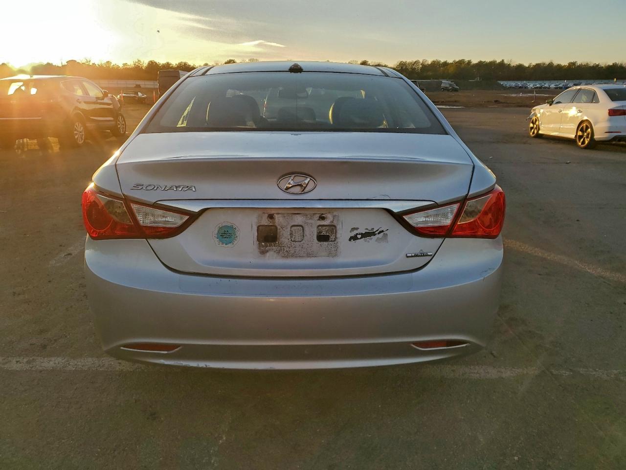 2012 HYUNDAI SONATA SE photo 6