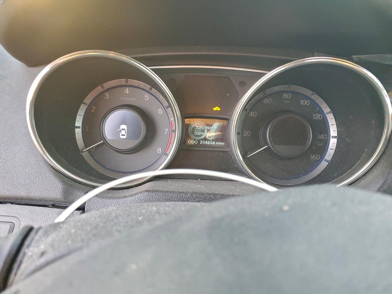 2012 HYUNDAI SONATA SE photo 9