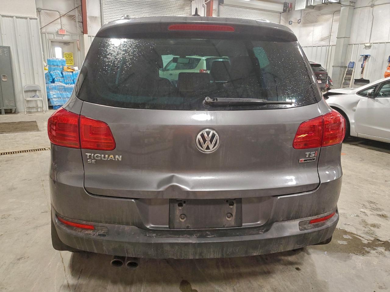 2016 VOLKSWAGEN TIGUAN S photo 6