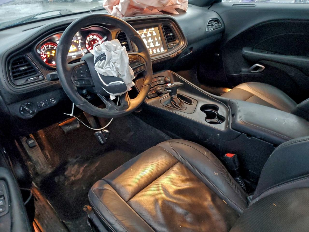 2023 DODGE CHALLENGER SXT photo 8