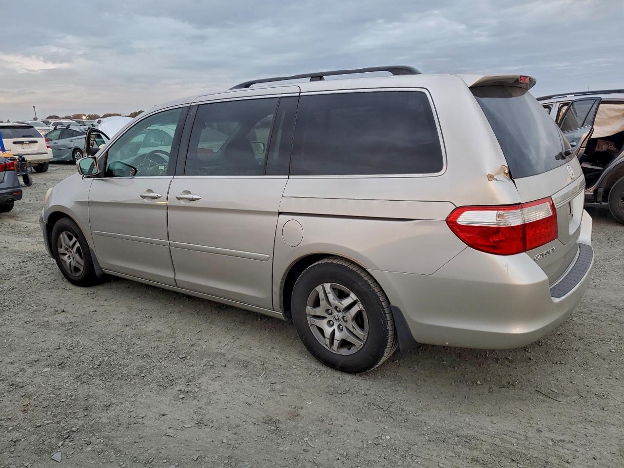 2006 HONDA ODYSSEY EX photo 2