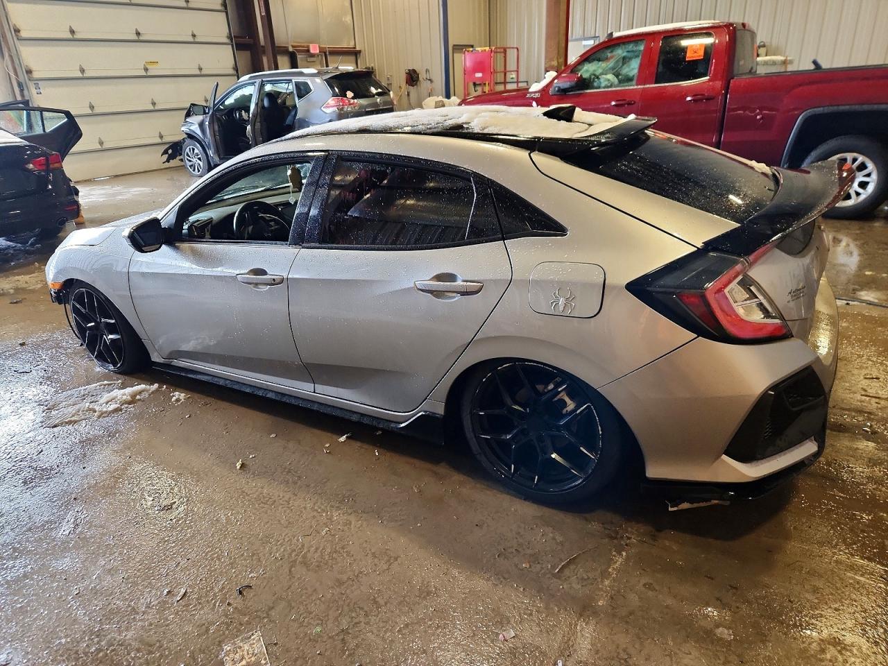 2017 HONDA CIVIC SPORT photo 2