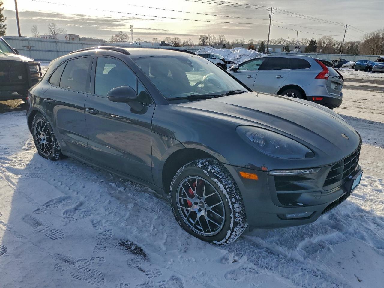 2017 PORSCHE MACAN GTS photo 4
