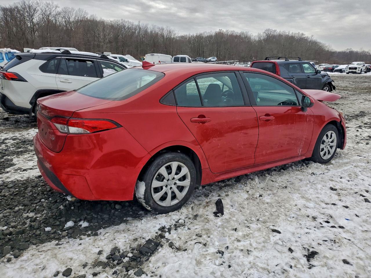 2021 TOYOTA COROLLA LE photo 3