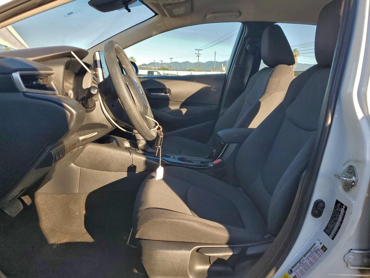2020 TOYOTA COROLLA LE photo 7