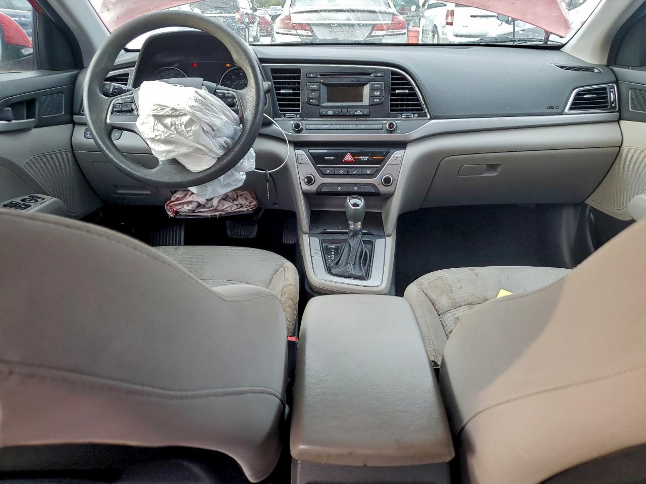 2017 HYUNDAI ELANTRA SE photo 8