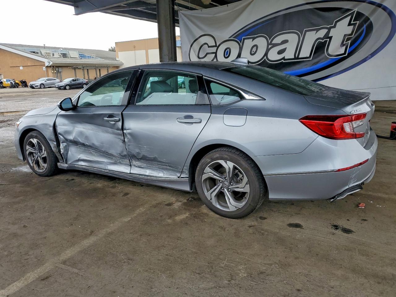2020 HONDA ACCORD EX photo 2