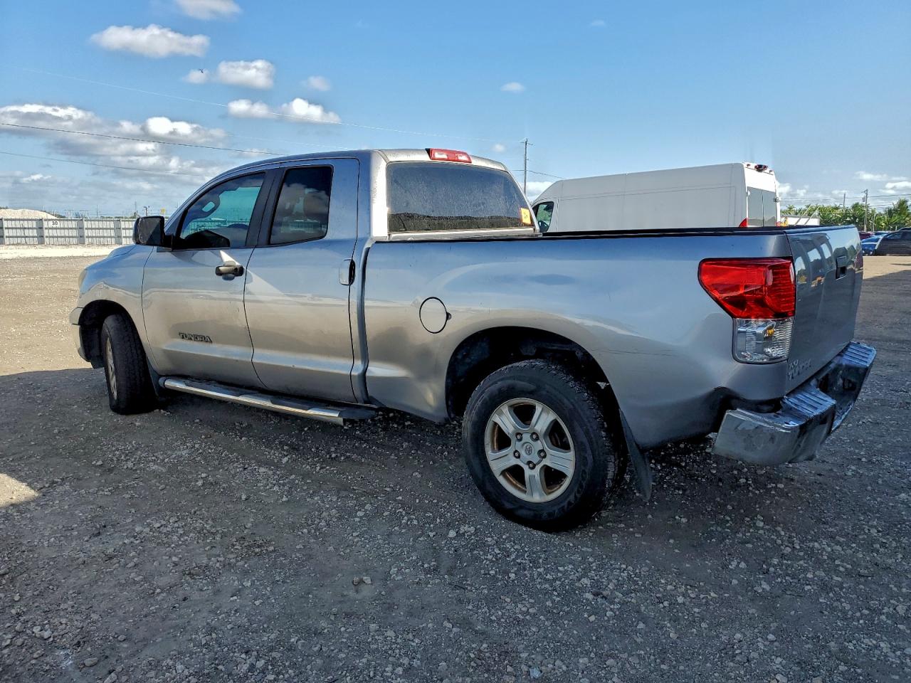 2010 TOYOTA TUNDRA DOUBLE CAB SR5 photo 2