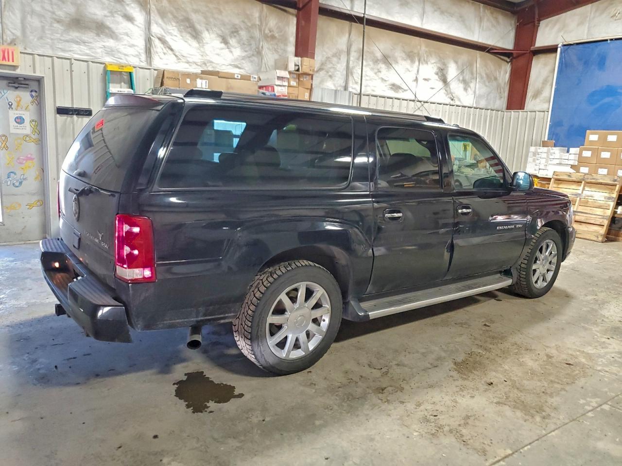 2005 CADILLAC ESCALADE ESV photo 3