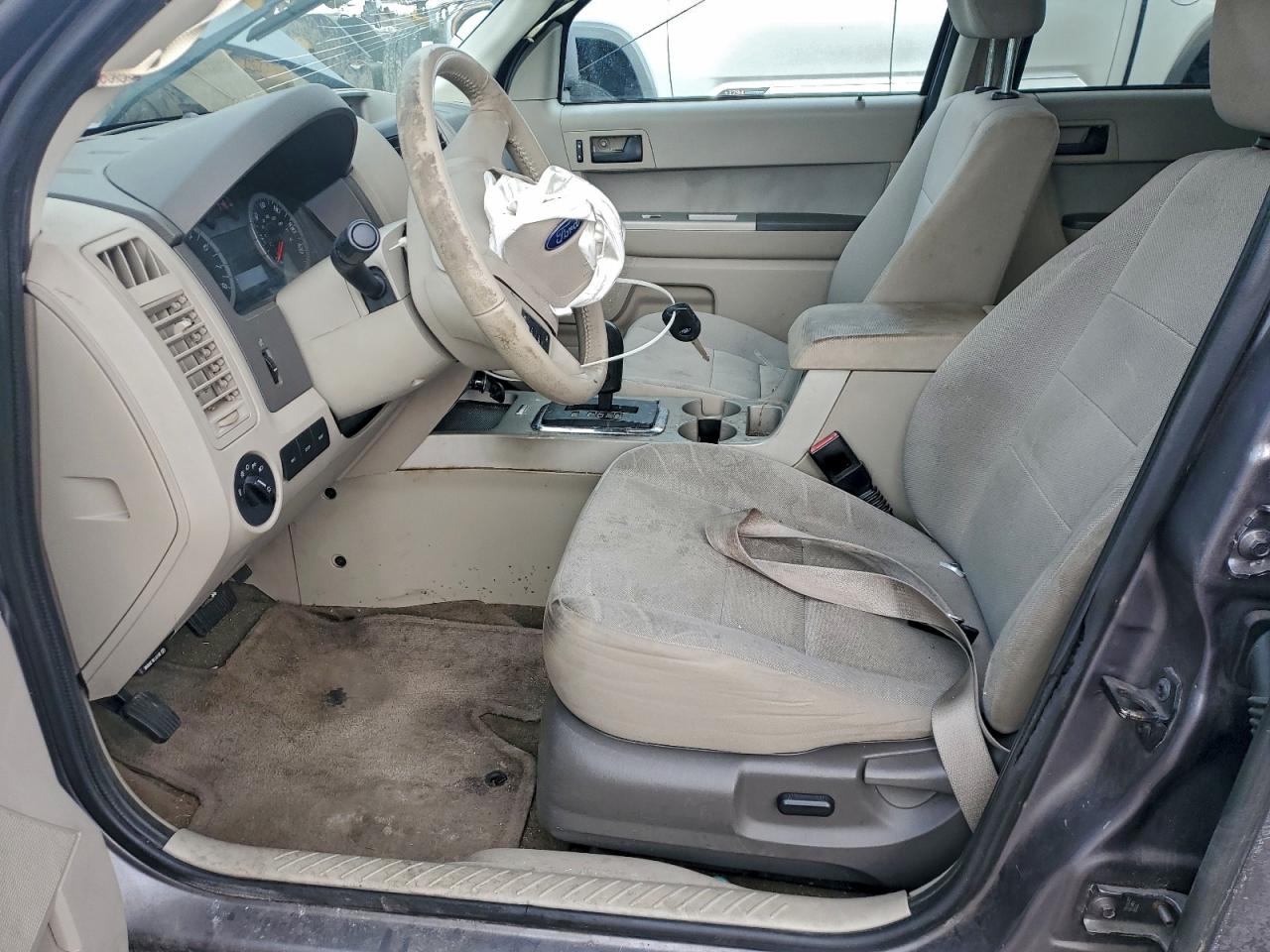 2010 FORD ESCAPE XLT photo 7