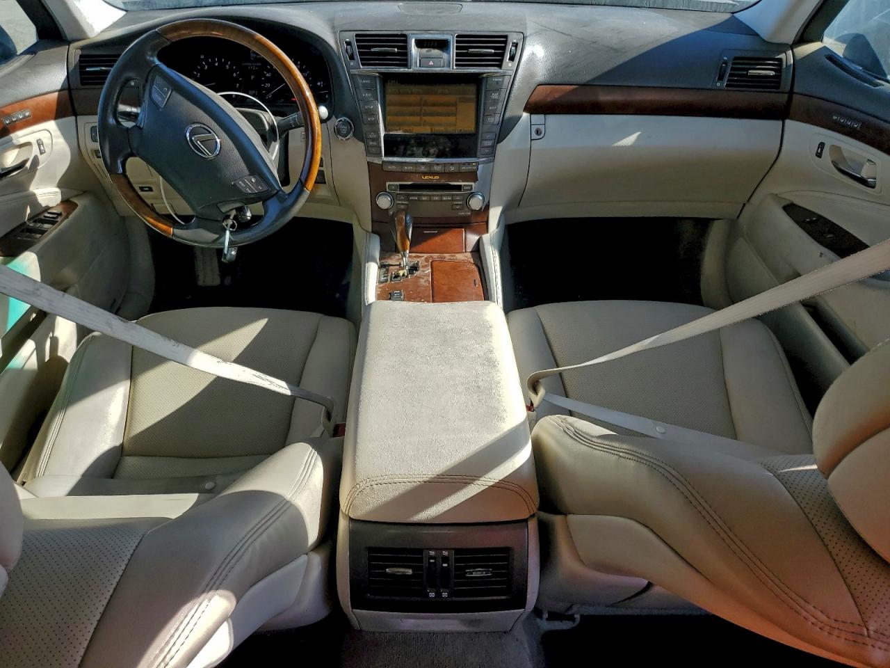 2011 LEXUS LS 460 photo 8