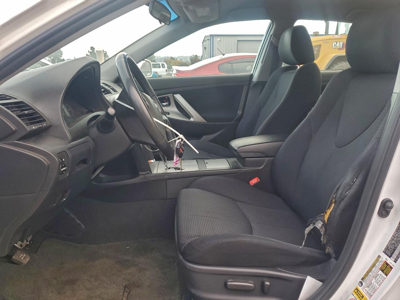 2010 TOYOTA CAMRY BASE photo 7