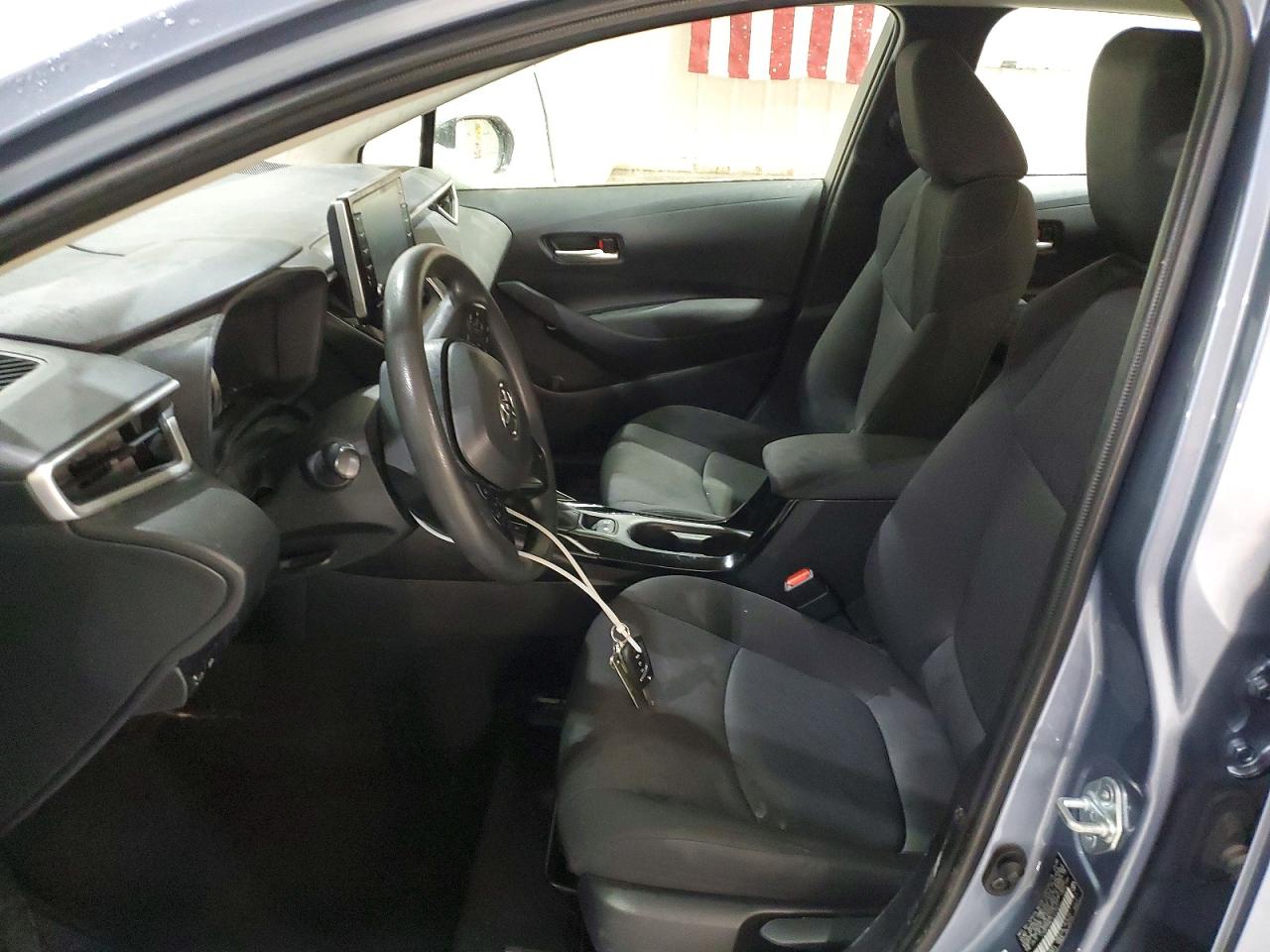 2020 TOYOTA COROLLA LE photo 7