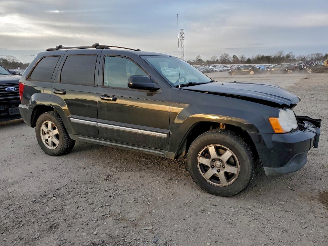 2010 JEEP GRAND CHEROKEE LAREDO photo 4