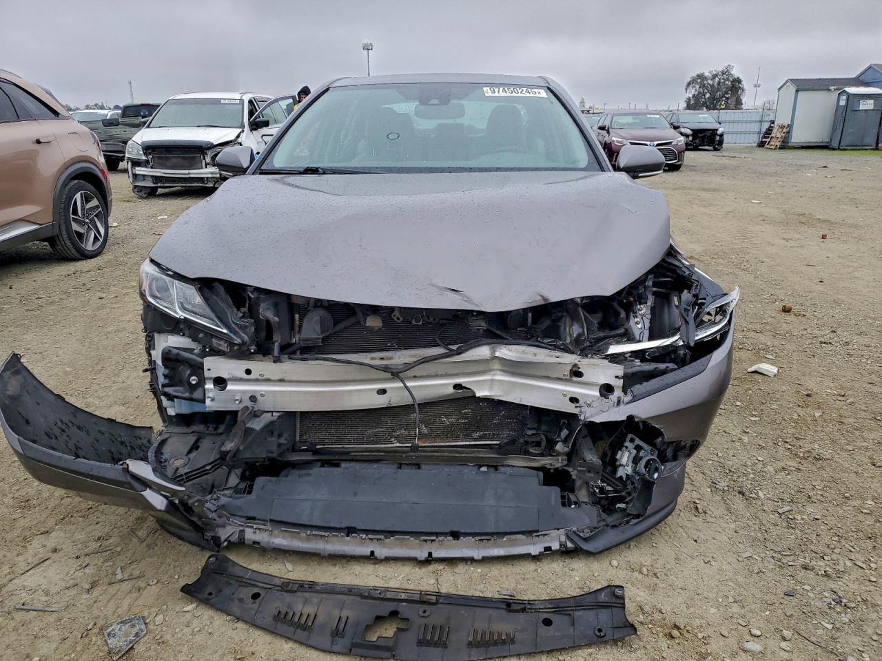 2019 TOYOTA CAMRY L photo 5