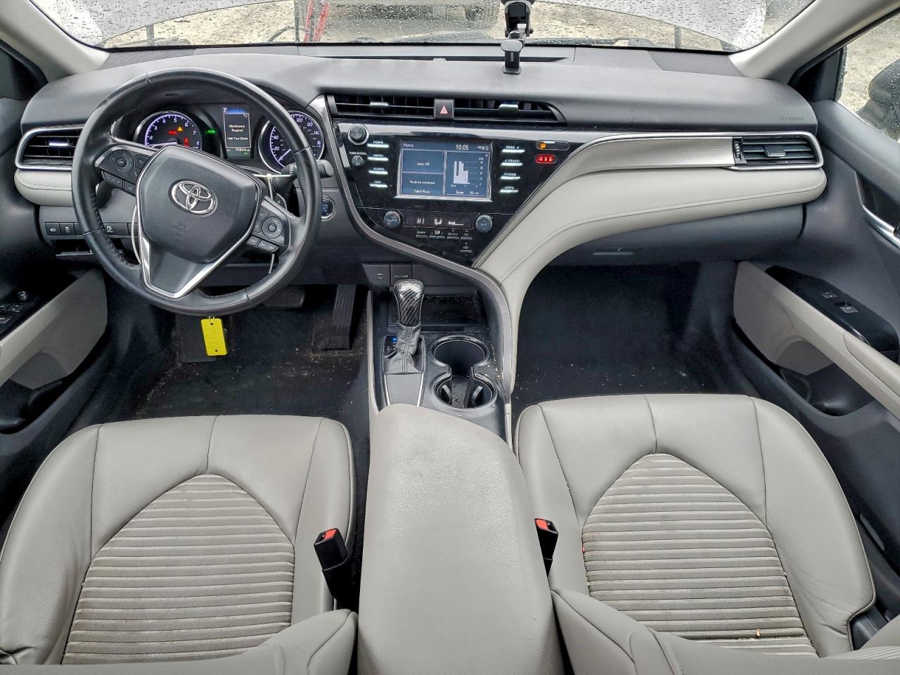 2019 TOYOTA CAMRY L photo 8