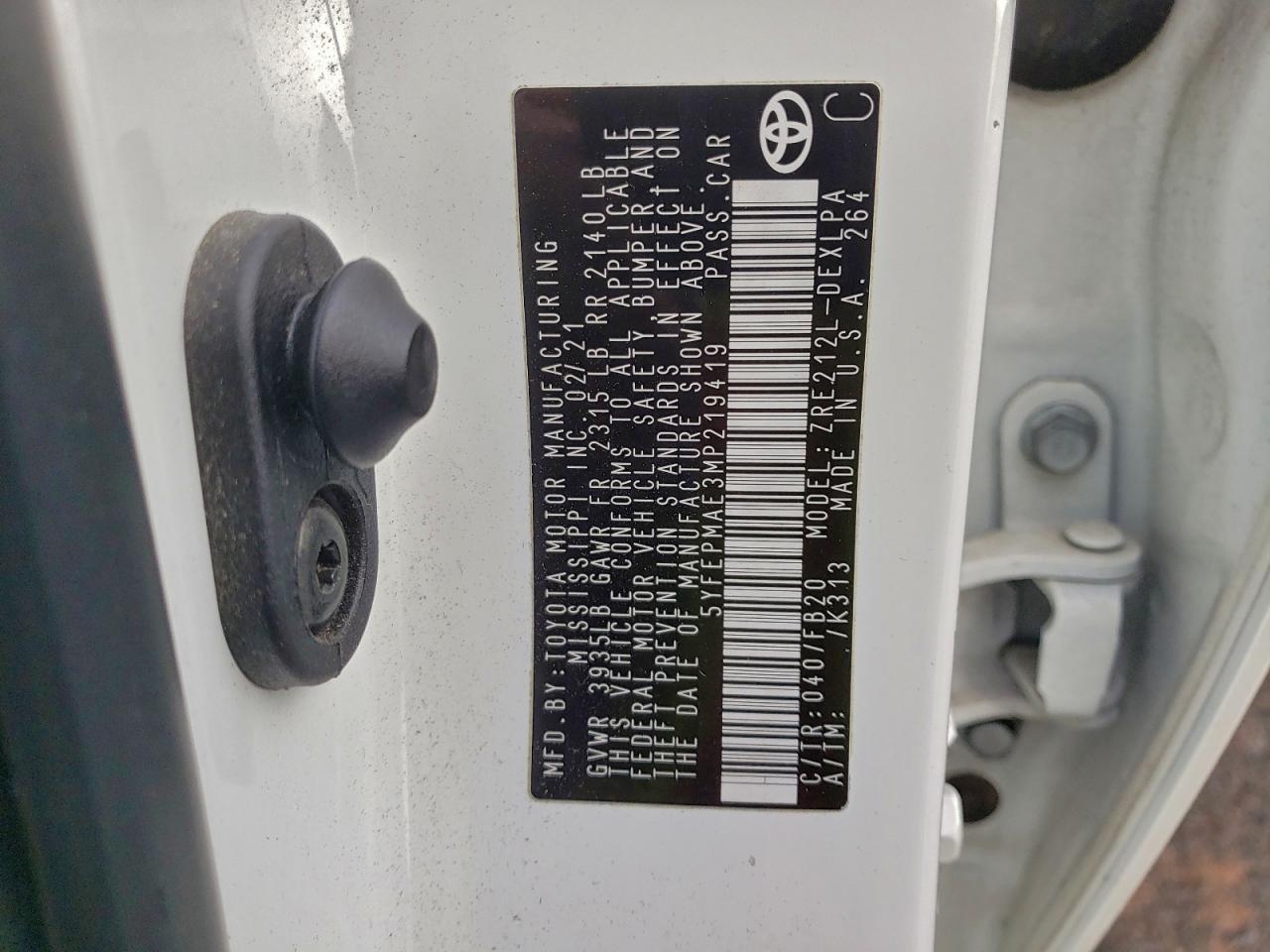 2021 TOYOTA COROLLA LE photo 12