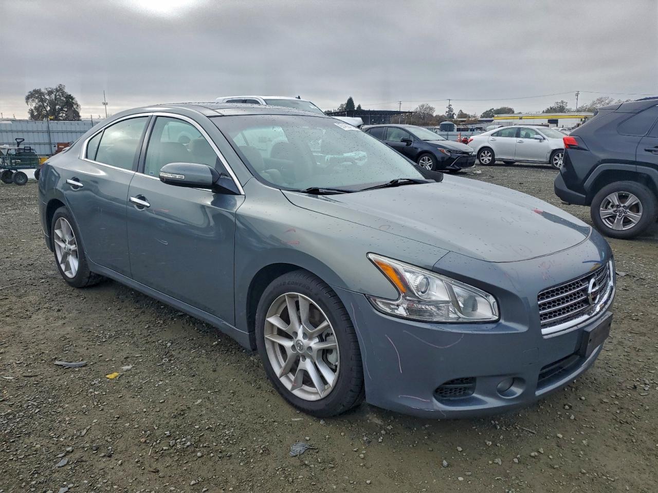 2011 NISSAN MAXIMA S photo 4
