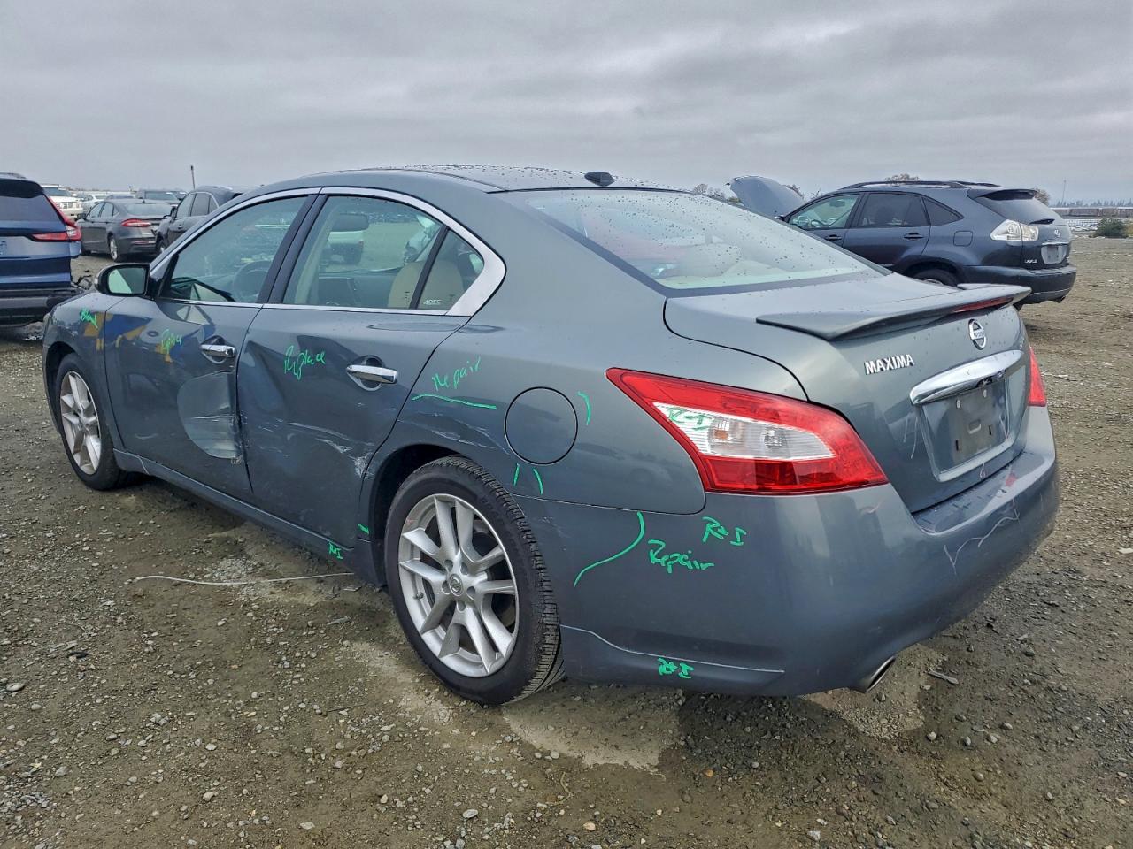 2011 NISSAN MAXIMA S photo 2