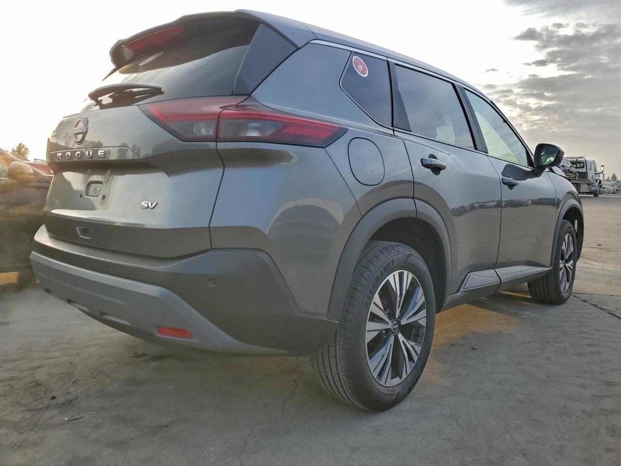 2023 NISSAN ROGUE SV photo 3
