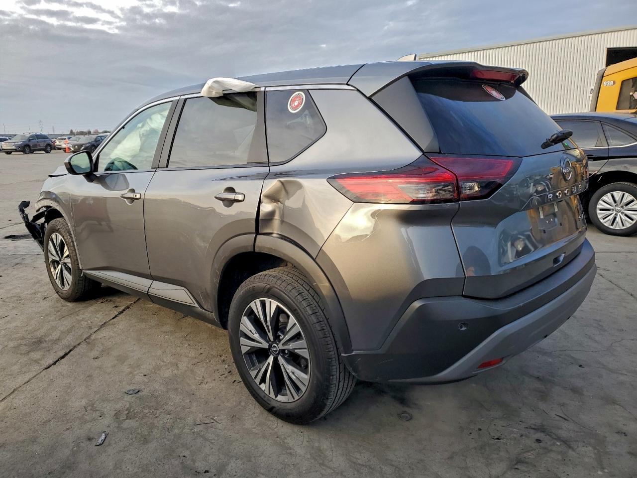 2023 NISSAN ROGUE SV photo 2