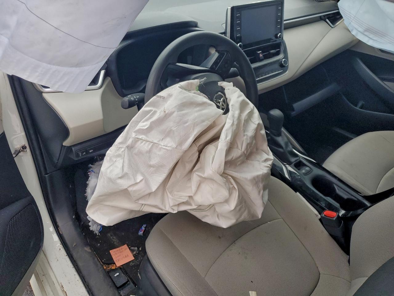 2021 TOYOTA COROLLA LE photo 8