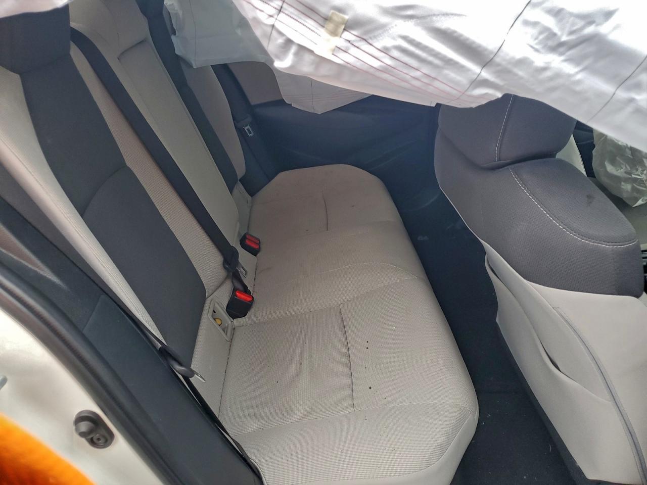 2021 TOYOTA COROLLA LE photo 10