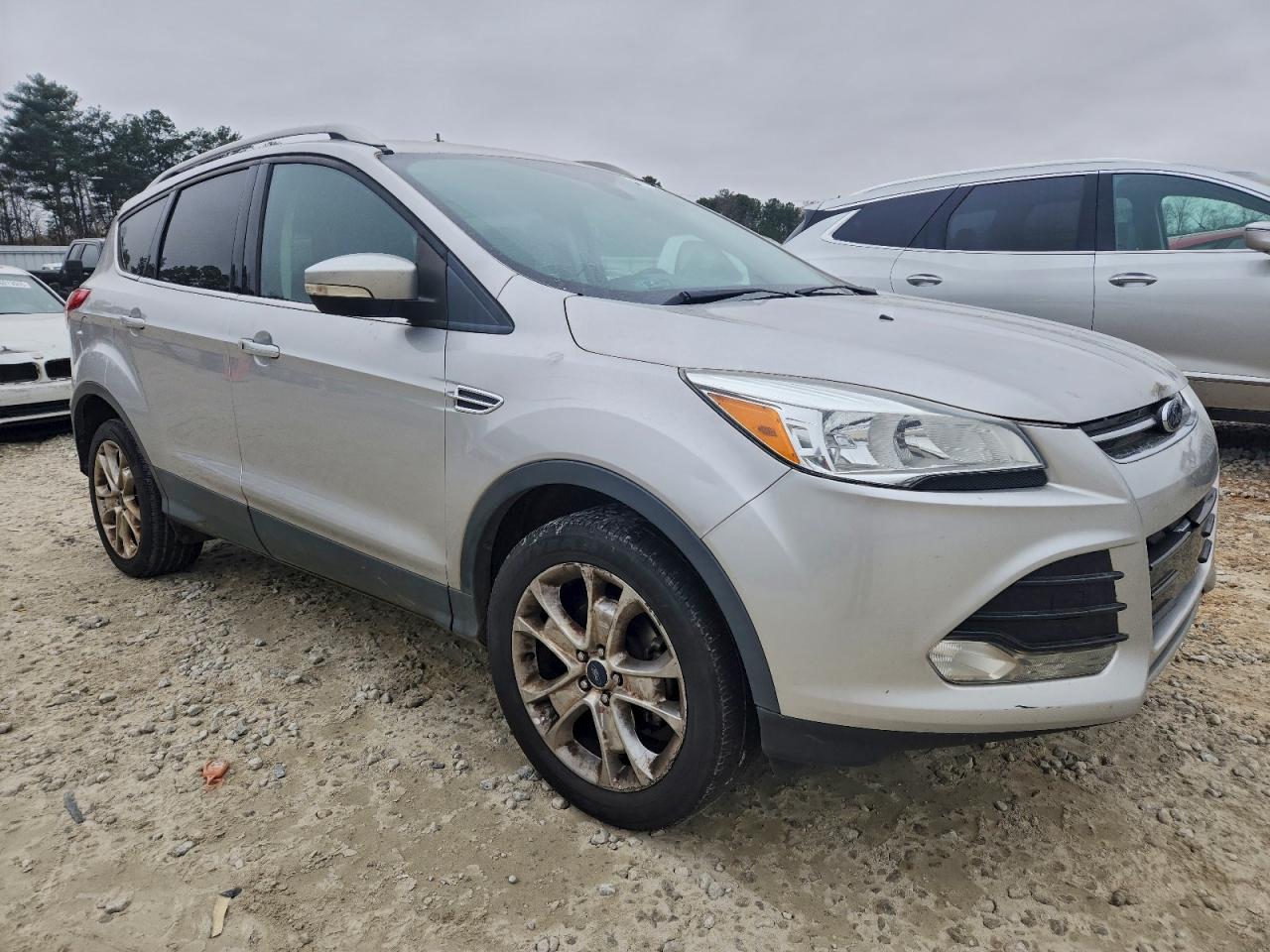2016 FORD ESCAPE TITANIUM photo 4