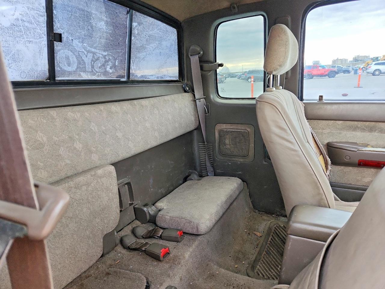 2000 TOYOTA TACOMA PRERUNNER V6 photo 19
