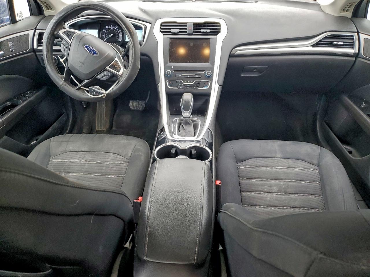 2016 FORD FUSION SE photo 8